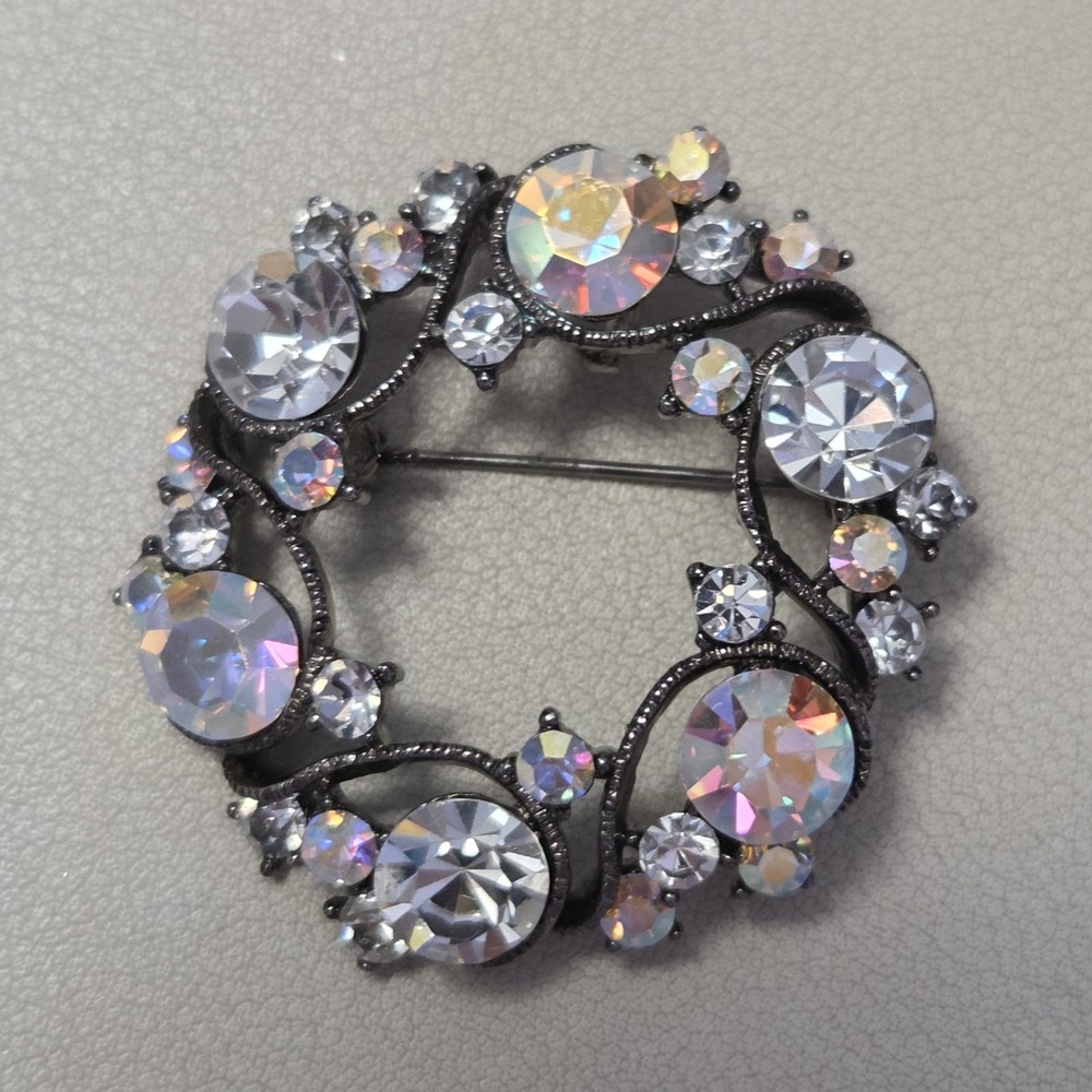 Unsigned Aurora Borealis‎ Wreath 1.5" Brooch And/or Pendant Fashion Jewelry